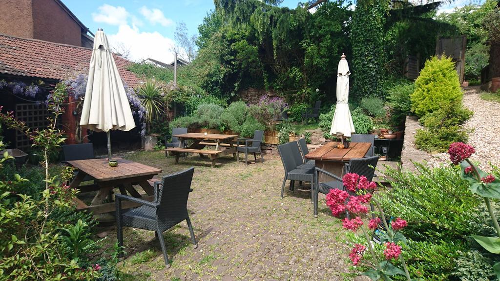 The Lamb Inn Кредитон Экстерьер фото