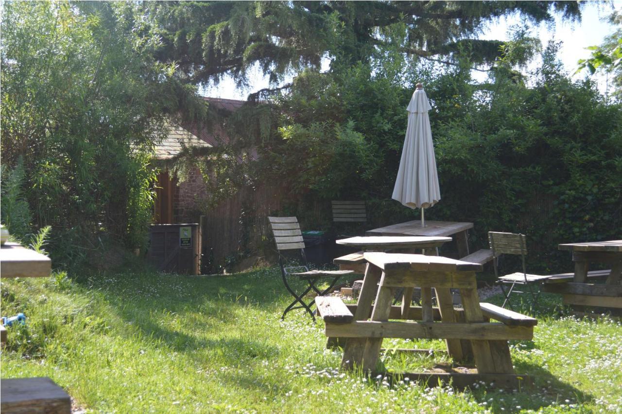 The Lamb Inn Кредитон Экстерьер фото
