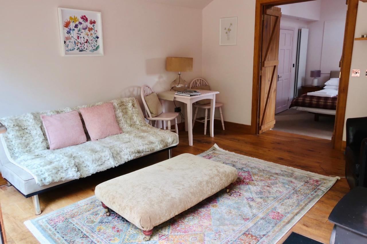 The Lamb Inn Кредитон Экстерьер фото